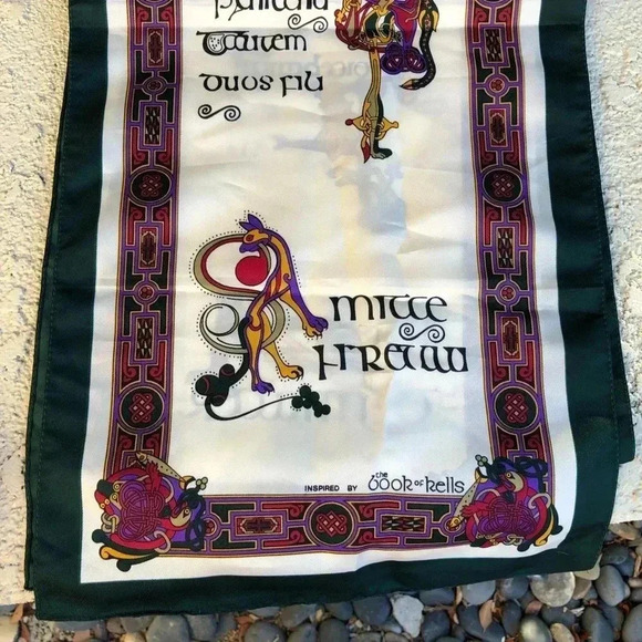 Book of Kell’s Scarf - Picture 2 of 8